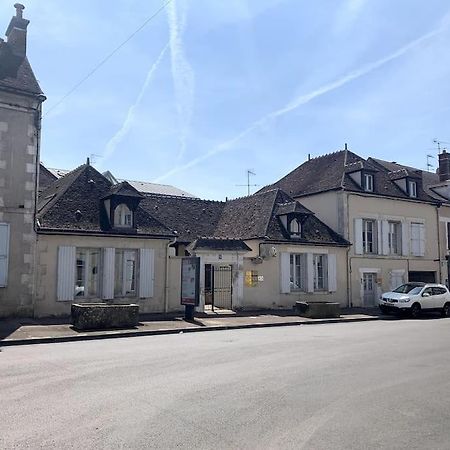 Superbe Duplex Centre-Ville Avec Parking Gratuit Auxerre Eksteriør bilde