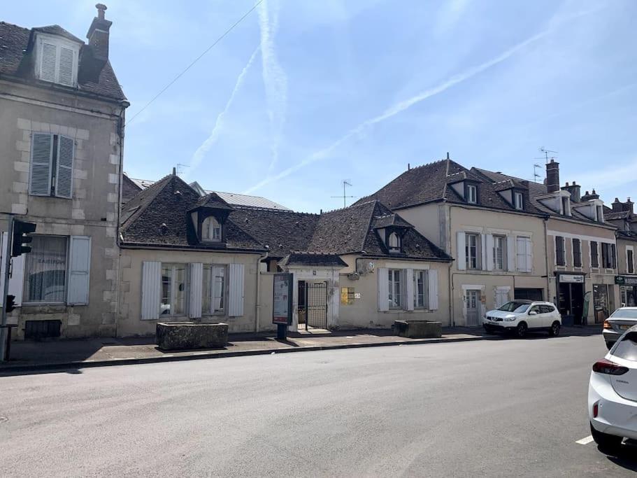 Superbe Duplex Centre-Ville Avec Parking Gratuit Auxerre Eksteriør bilde